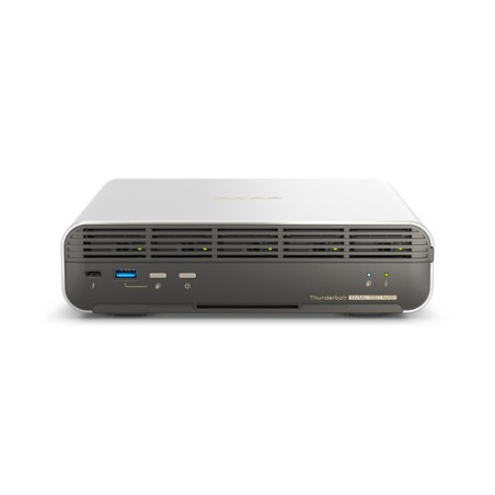 QNAP 30 BAIE AMD 7000 8C/16T, 64 GB